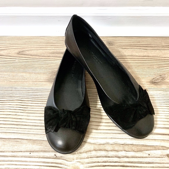 Studio Flexx Shoes - Studio Flexx Leather Ballet Flats - New in Box